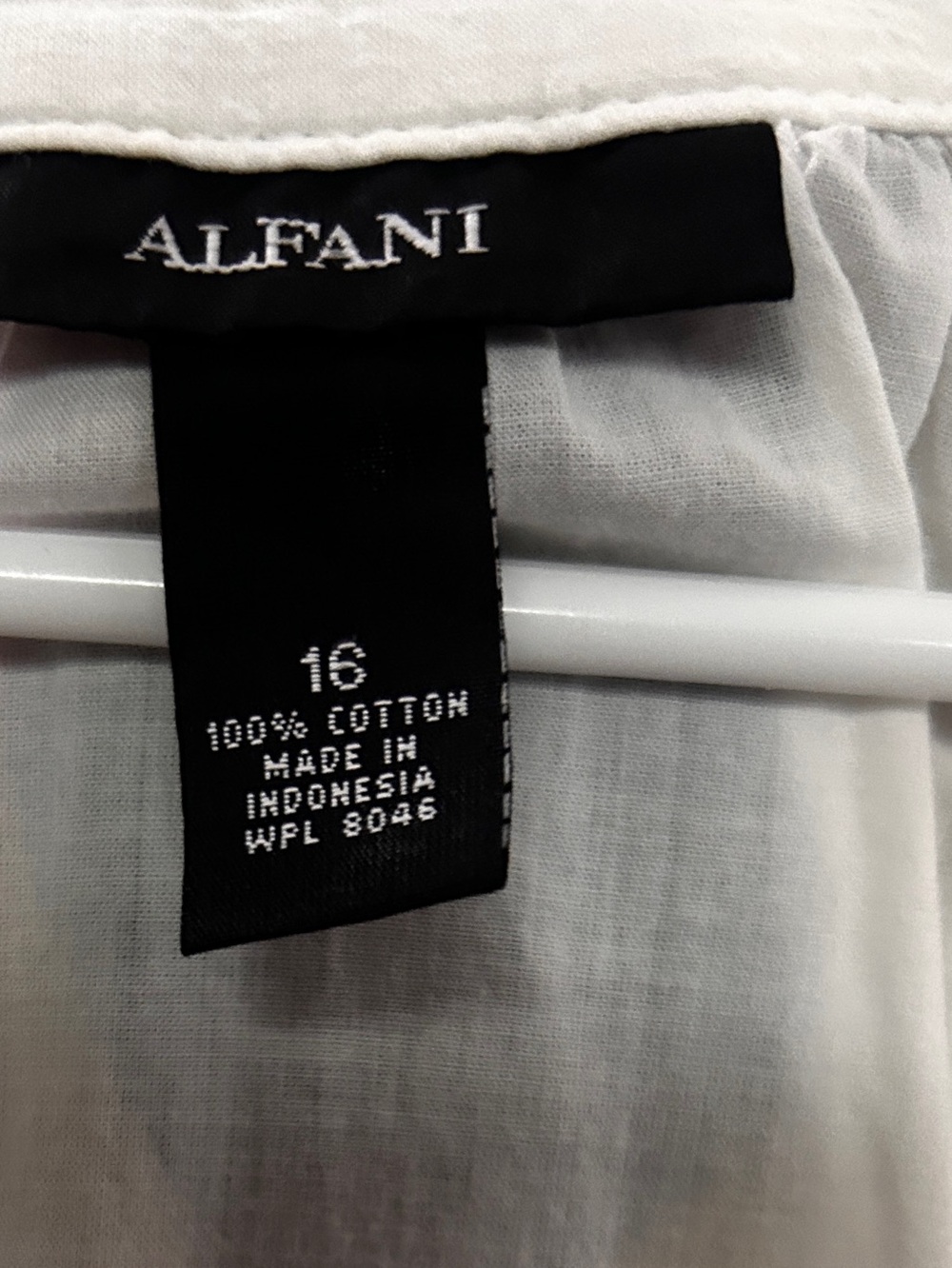 Alfani White Cotton Blouse with Gold Embroidery Size 16 - Picture 2 of 7